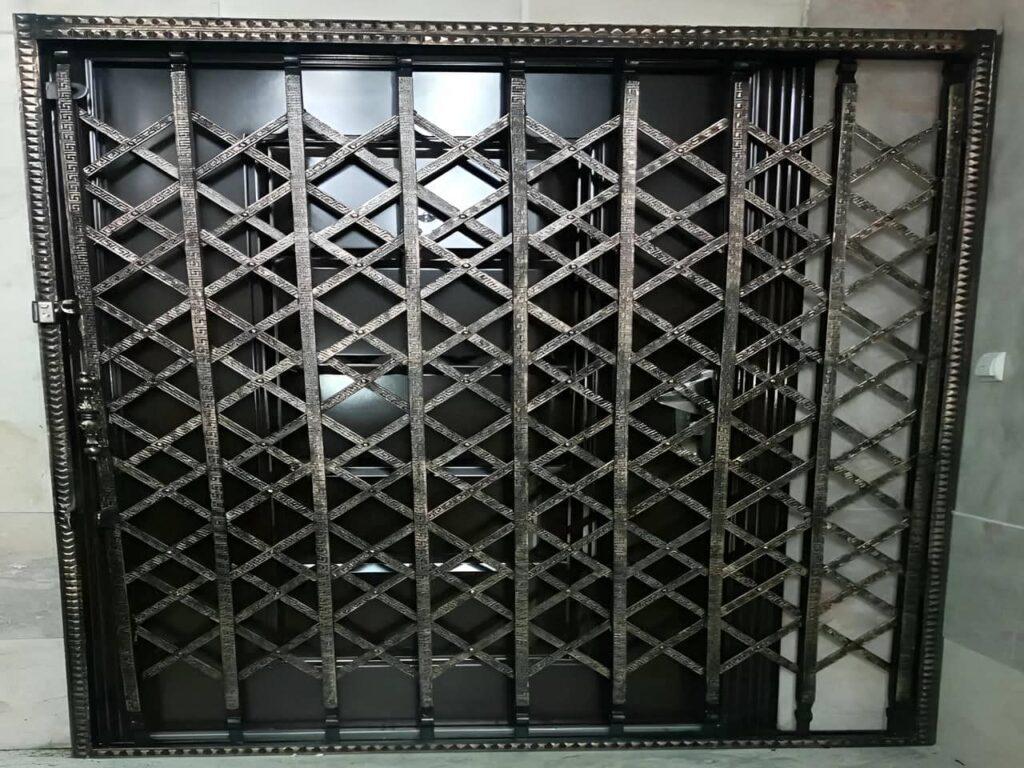 حفاظ درب آکاردئونی سلطنتی