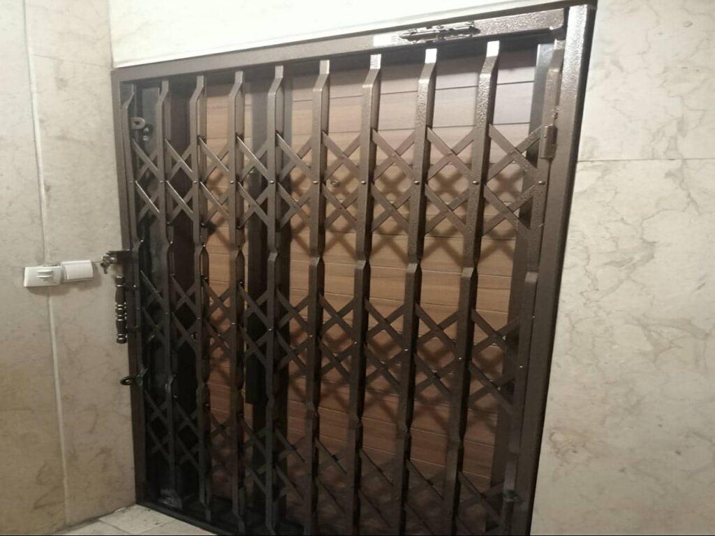 نصب درب متحرک آکاردئونی