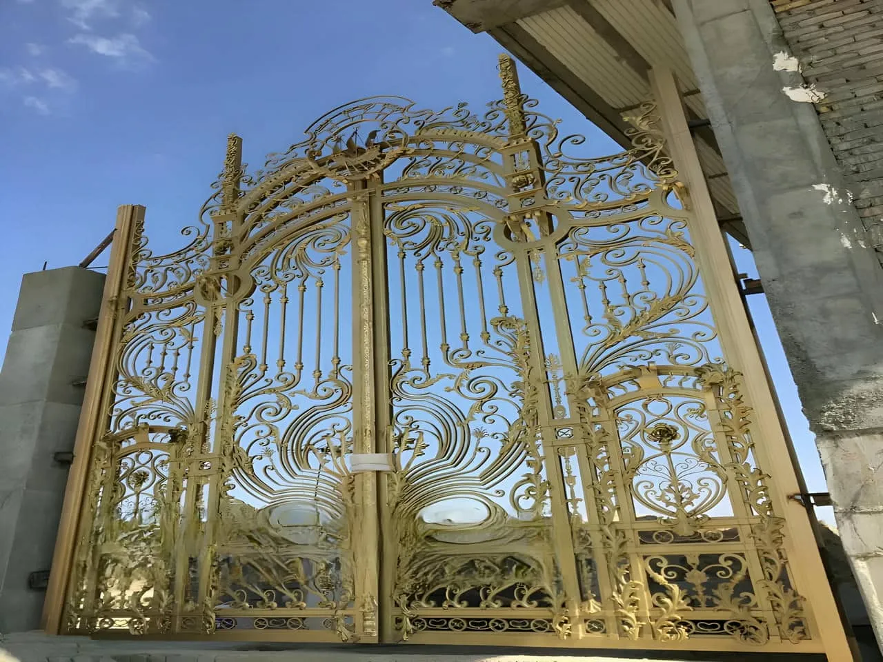 مدل ها و قیمت درب ویلایی