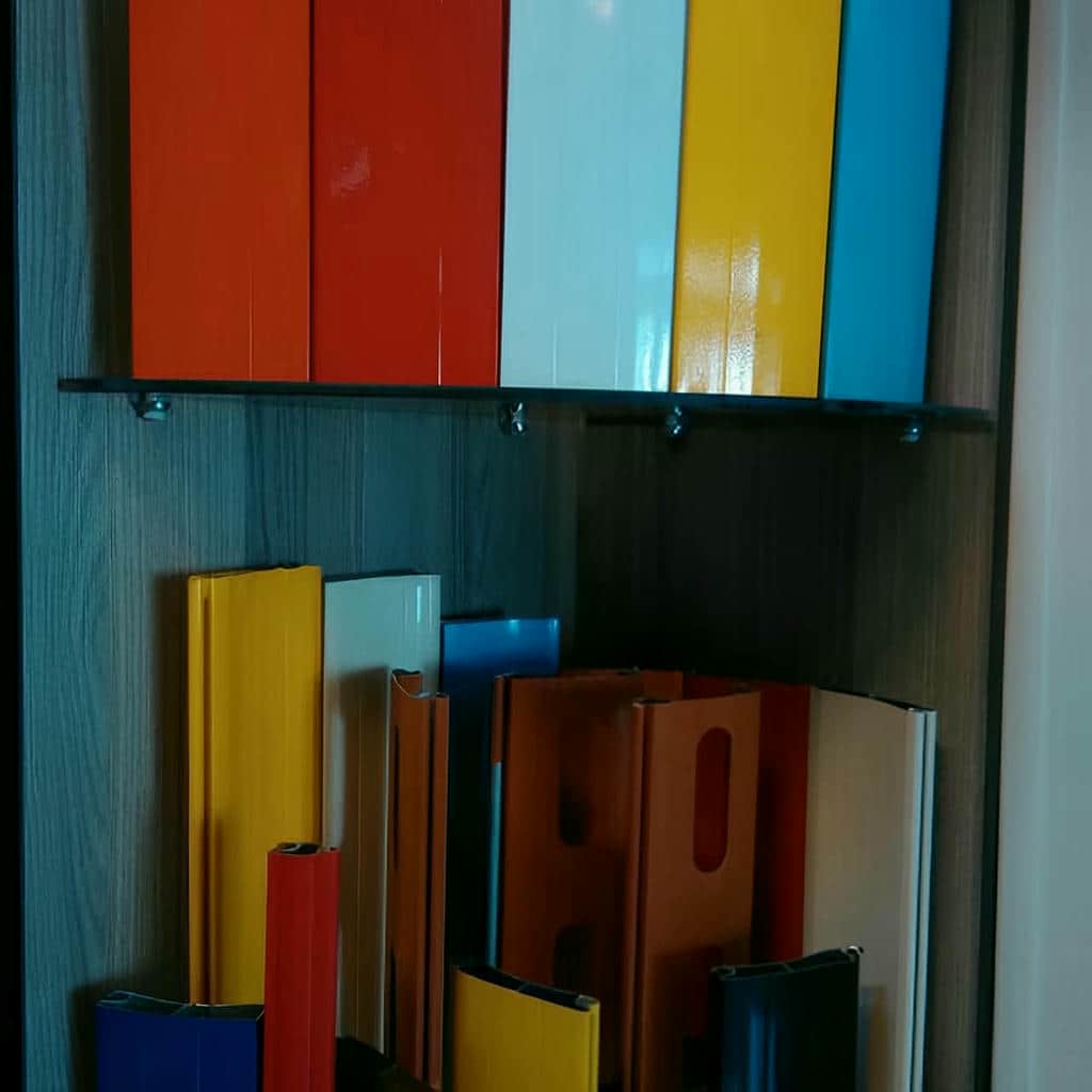 نصب کرکره برقی تیغه آلومینیومی در قشم