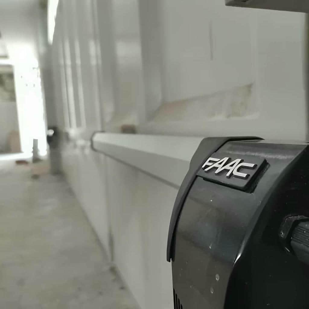 نصب جک درب پارکینگ تراز در عظیمیه کرج