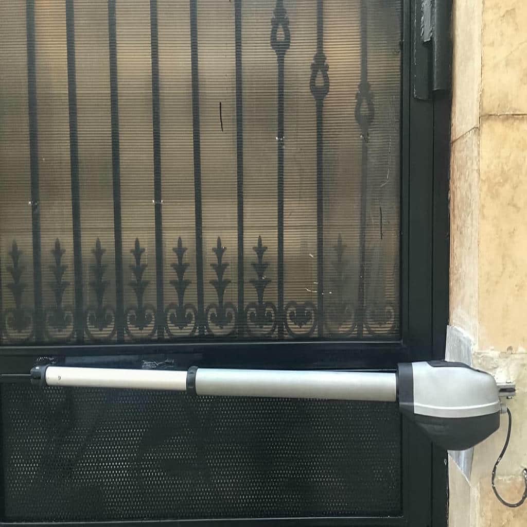 نصب جک درب پارکینگ اصولی در شهرکرد