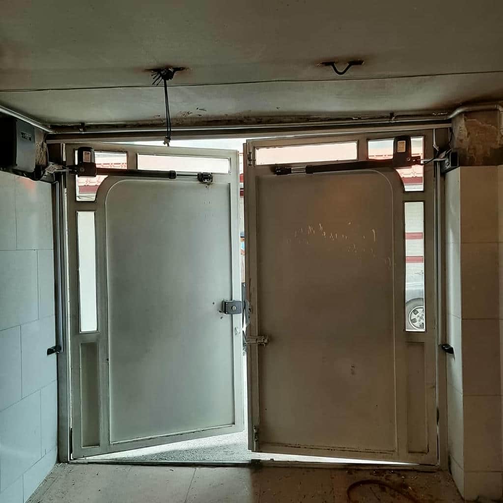 جک درب پارکینگ در سنندج