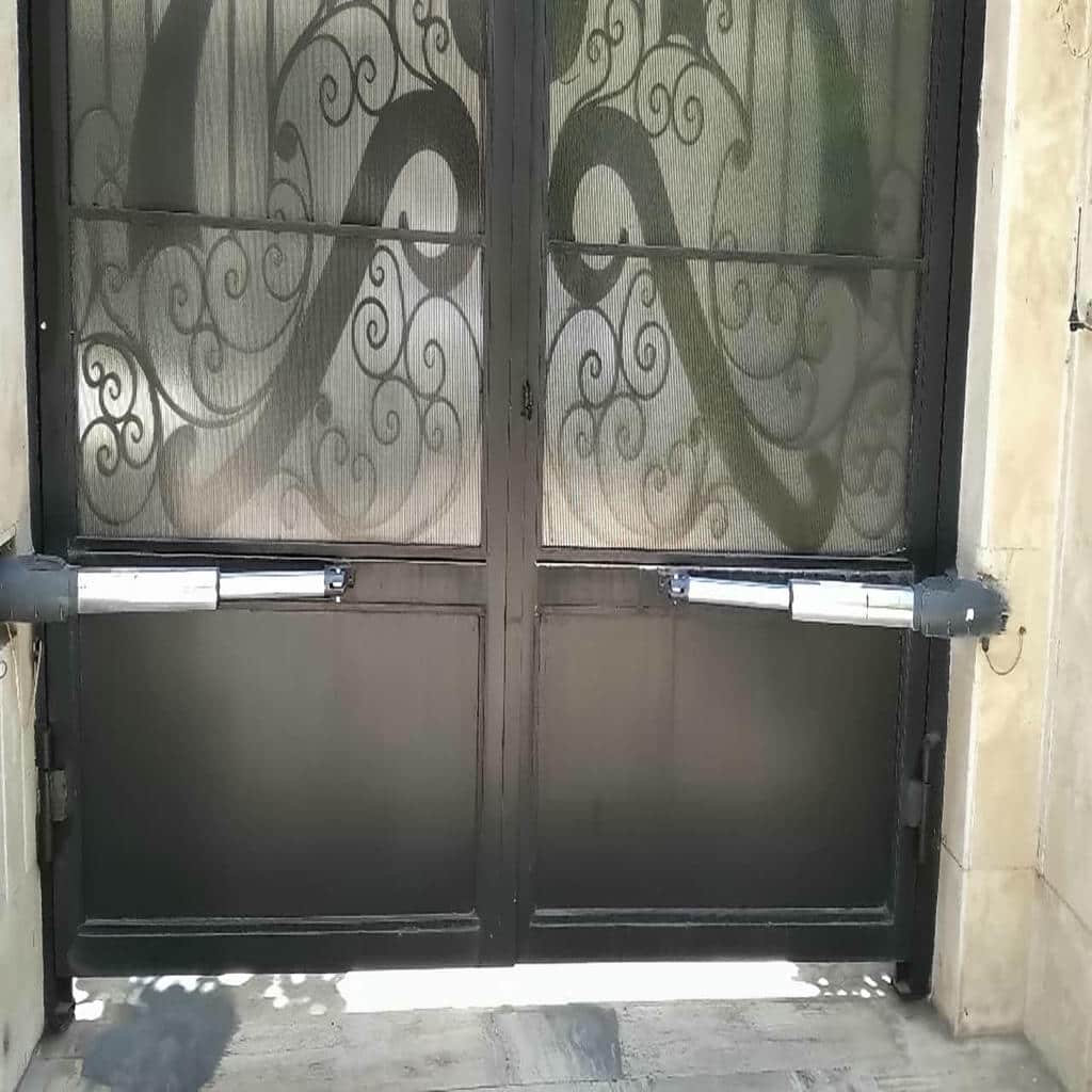 جک درب پارکینگ در زاهدان