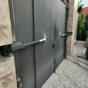 جک درب پارکینگ در مریوان