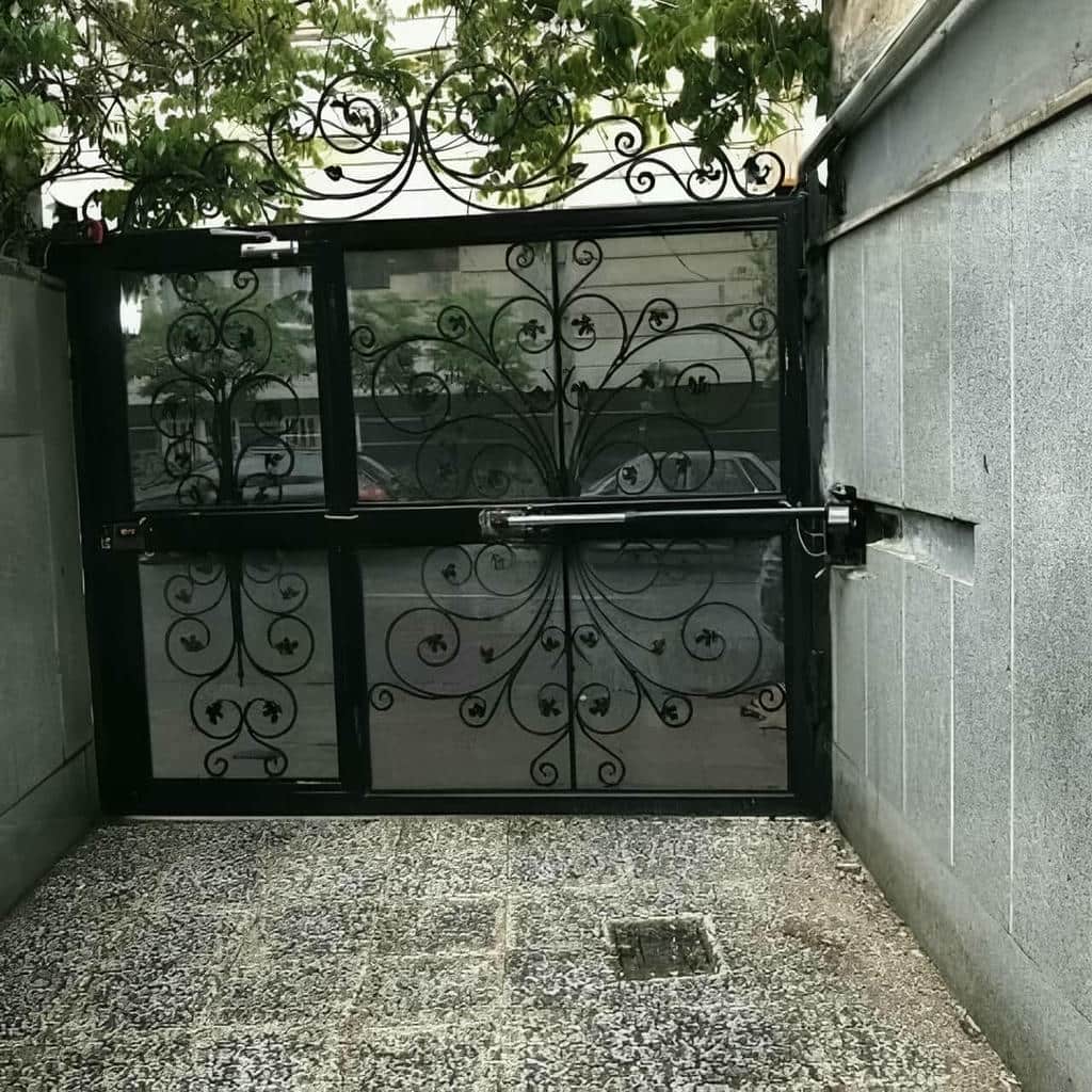 نصب جک درب پارکینگ اپراتور در سقز