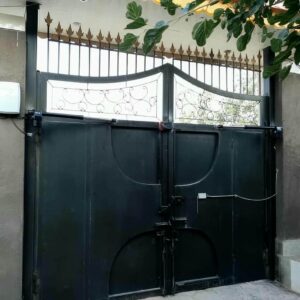 جک درب پارکینگ در بندر بوشهر