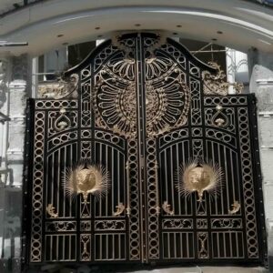 درب حیاط در رفسنجان