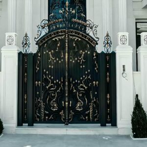 درب حیاط در سبزوار