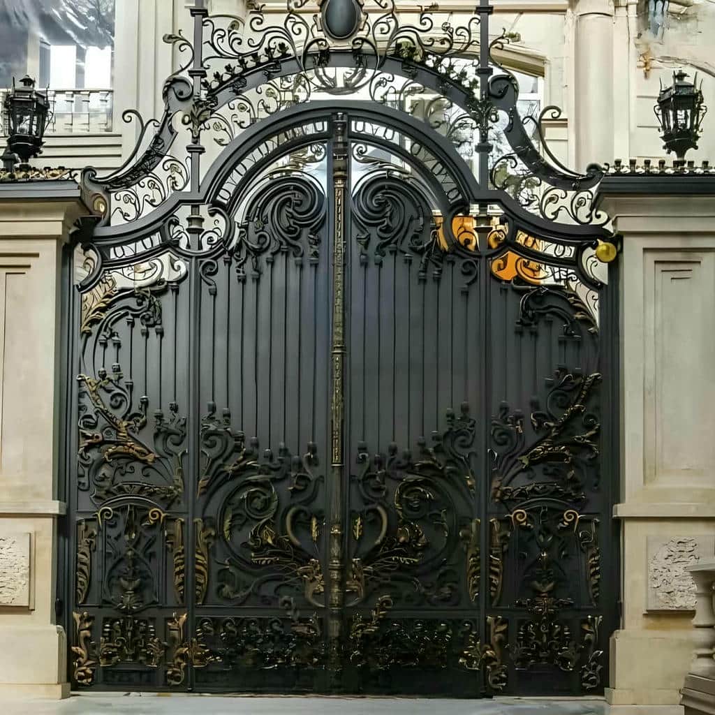 درب حیاط در اهواز