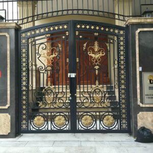 درب حیاط در اشتهارد