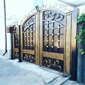 درب حیاط در آمل