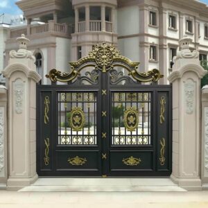 درب حیاط در کرمانشاه