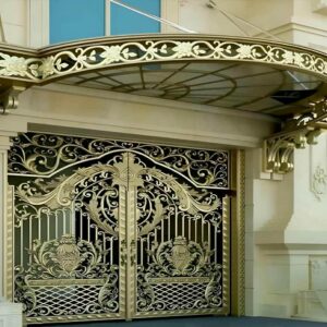 درب حیاط در گرگان