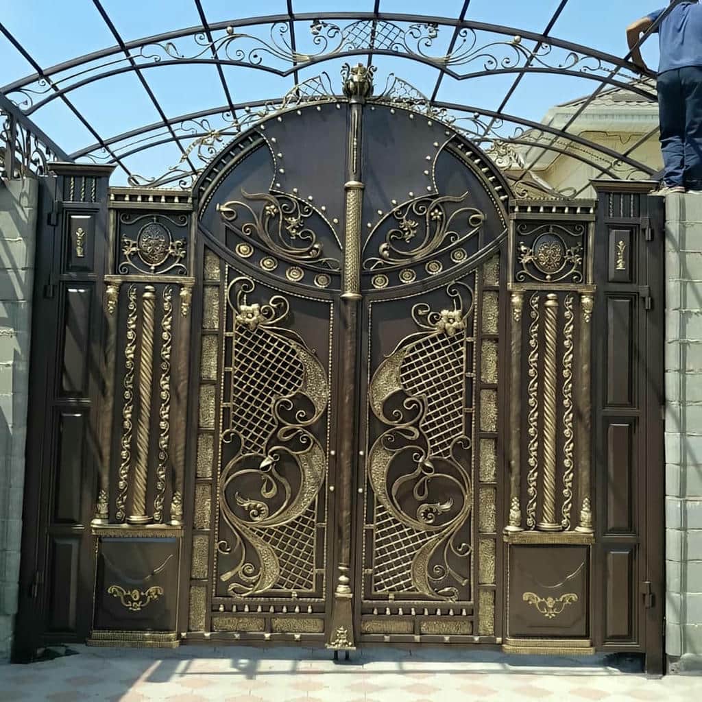 نصب درب حیاط ویلایی در سیرجان