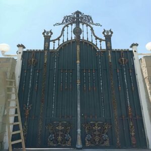 درب حیاط در طالقان