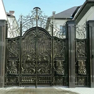 درب حیاط در دماوند