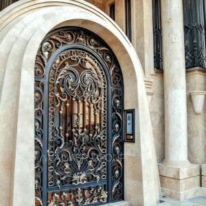 درب حیاط در اندیشه