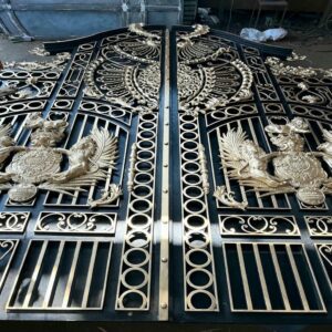 درب حیاط در نسیم شهر