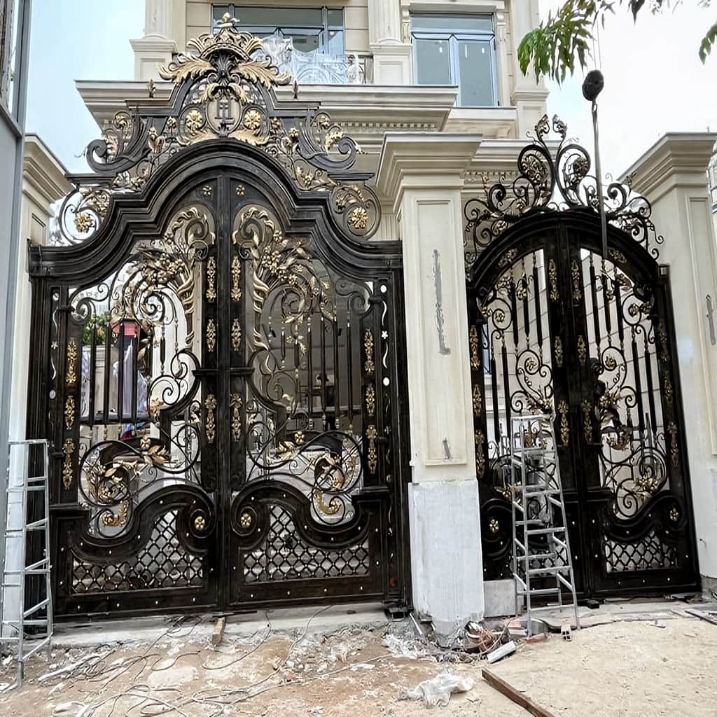 درب حیاط در نوشهر