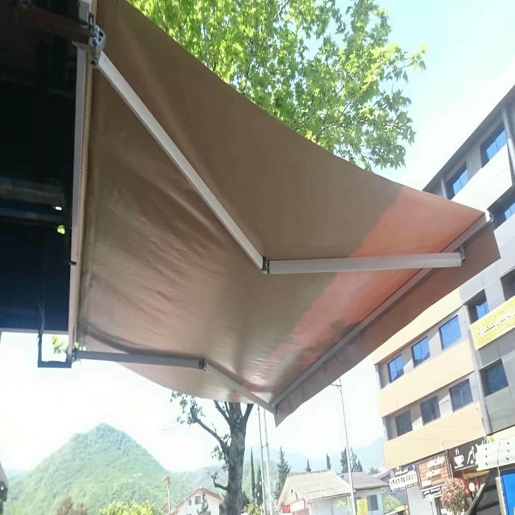 کارخانه سایبان برقی ضدآب در کاشان