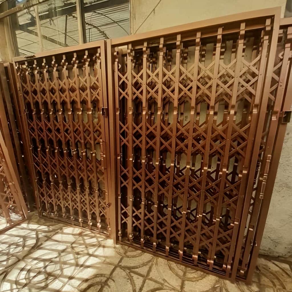 قیمت درب آکاردئونی با قفل ضدبرش در ارومیه