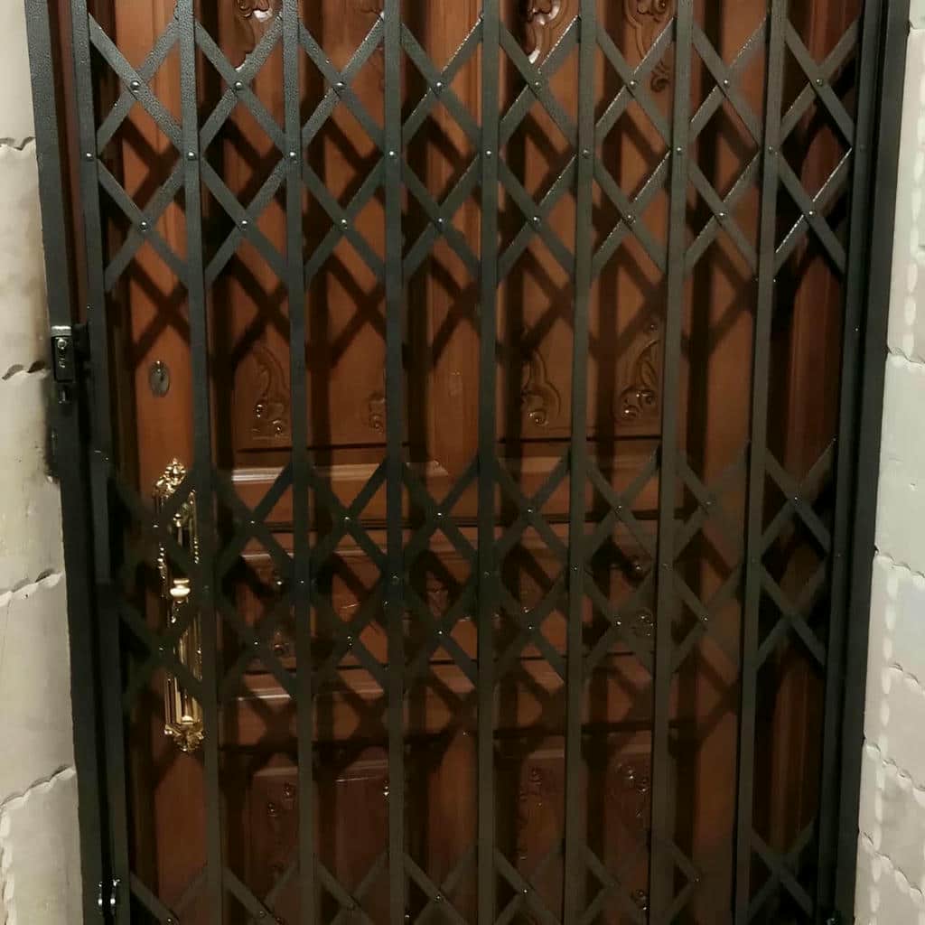 خرید درب آکاردئونی با قفل ضدبرش در چابهار