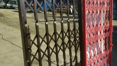 درب آکاردئونی در بندر بوشهر