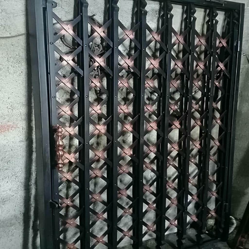 خرید درب آکاردئونی با قفل ضدبرش در رفسنجان