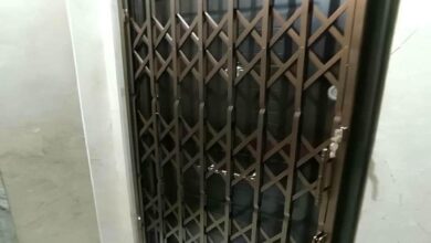 درب آکاردئونی در یزد