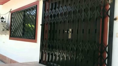 درب آکاردئونی در قائمشهر