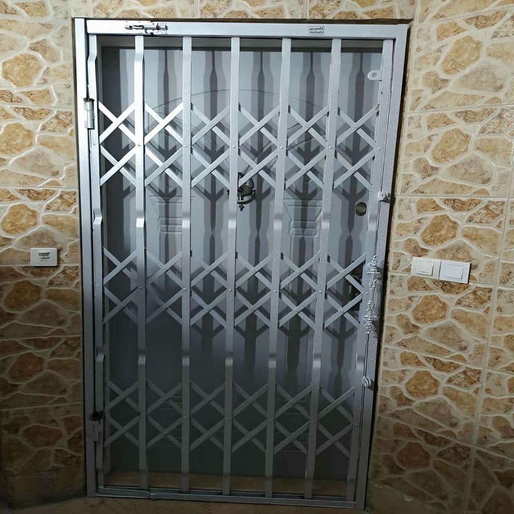 درب آکاردئونی در خرم آباد