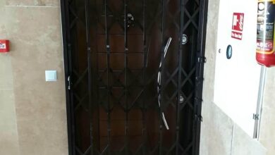 درب آکاردئونی در مشهد