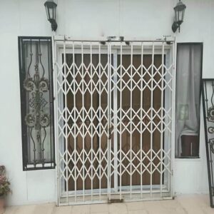 درب آکاردئونی در چابهار