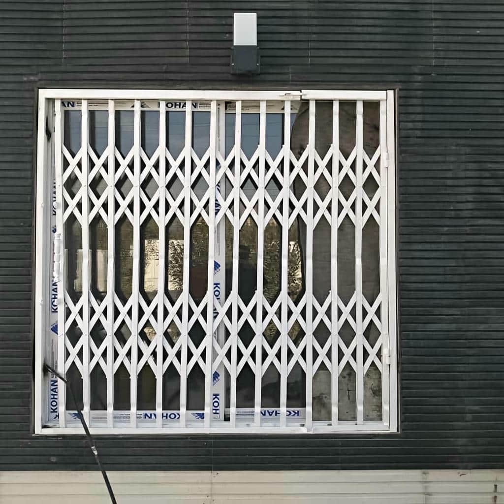 قیمت درب آکاردئونی آپارتمان در نوشهر