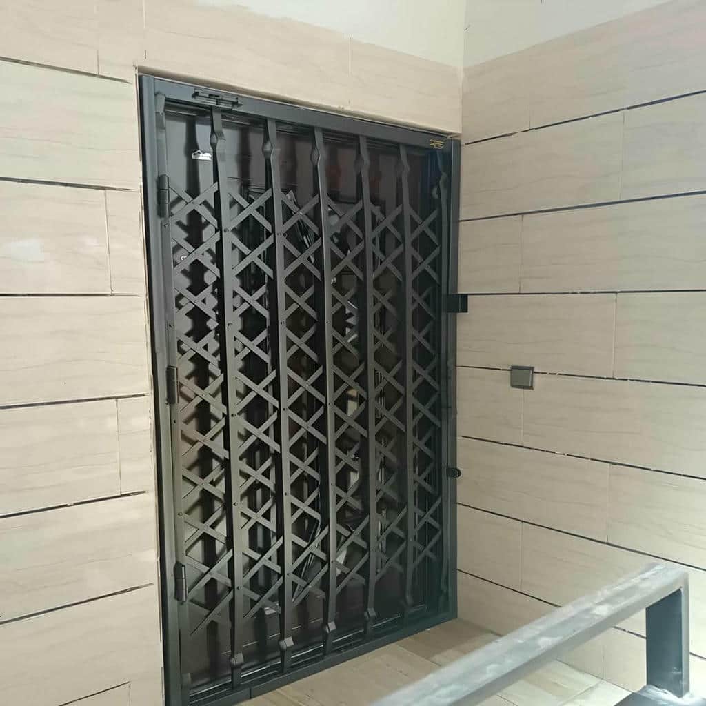 قیمت درب آکاردئونی با قفل ضدبرش در آبادان