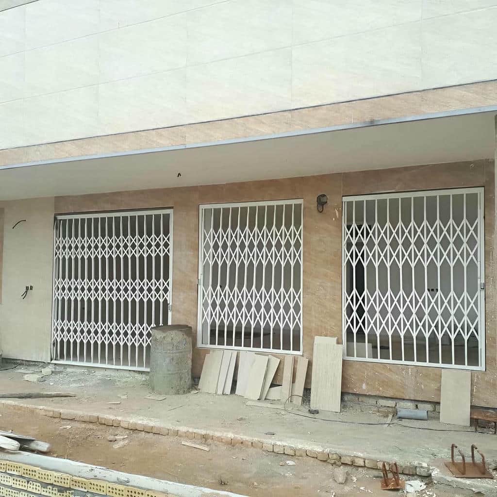 خرید درب آکاردئونی تمام گل در کیش