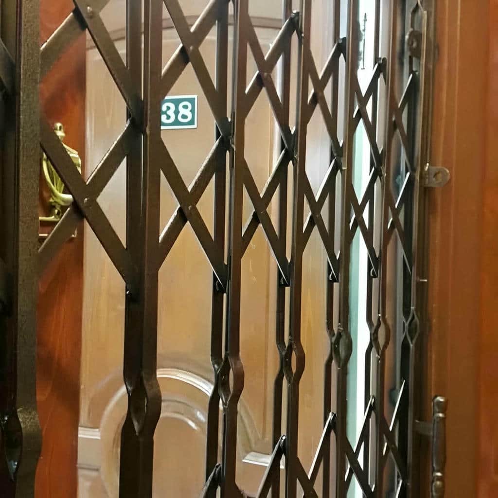 کارخانه درب آکاردئونی سفارشی در کرج