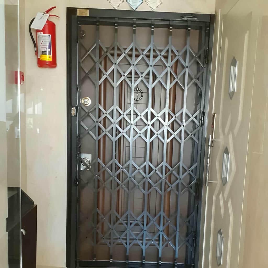 خرید درب آکاردئونی تمام گل در اندیشه