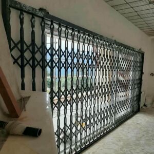 درب آکاردئونی در بابل