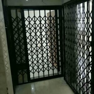 درب آکاردئونی در ساری