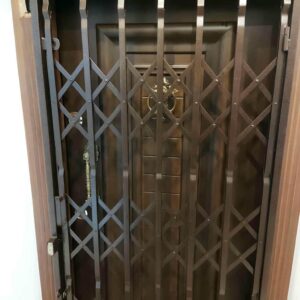 درب آکاردئونی در تهران