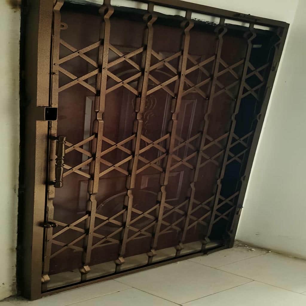قیمت درب آکاردئونی حفاظ پشت درب در مشهد