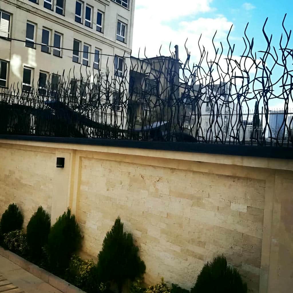 خرید حفاظ شاخ گوزنی متناسب دیوار در بجنورد