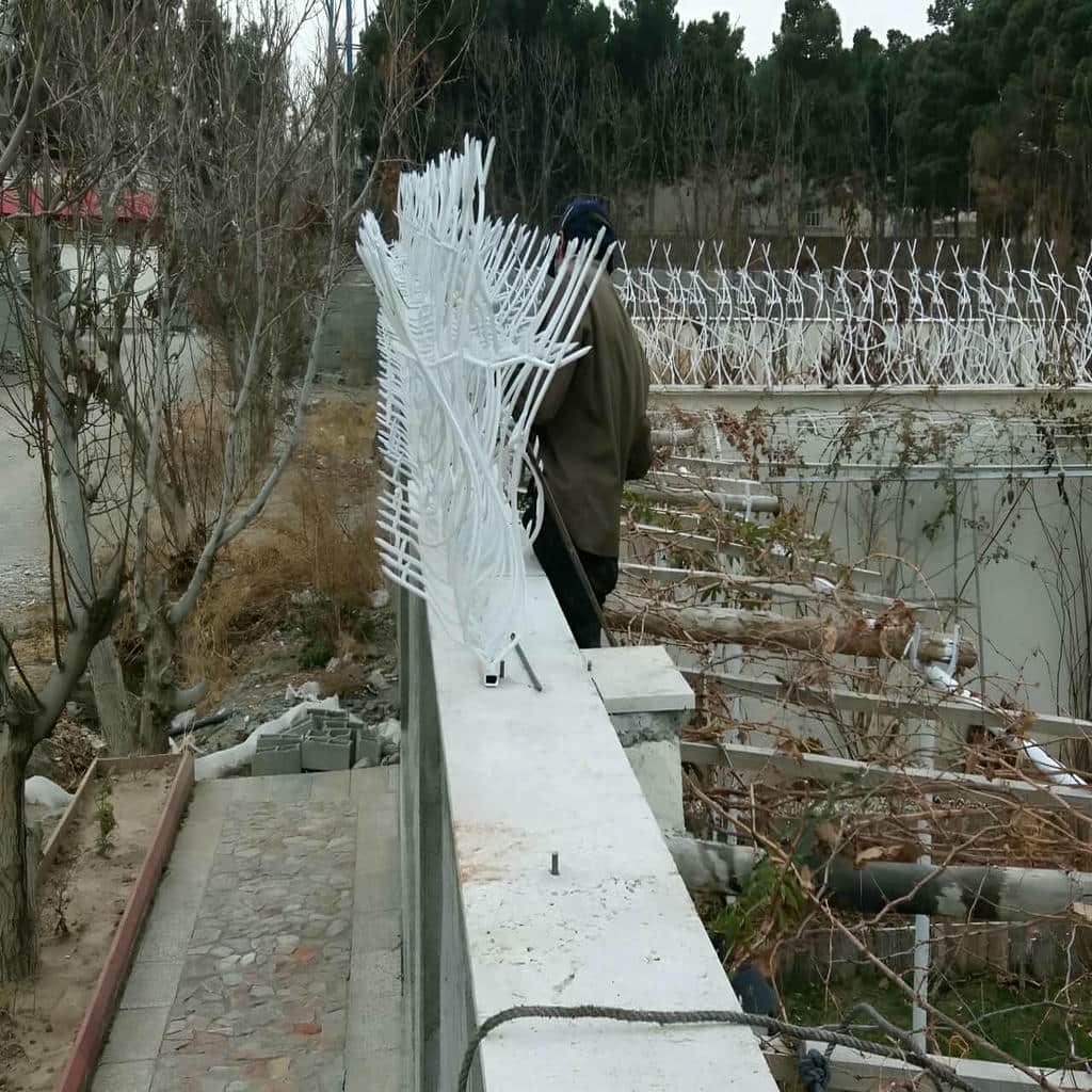 نصب حفاظ شاخ گوزنی دیوار ساختمان در نوشهر