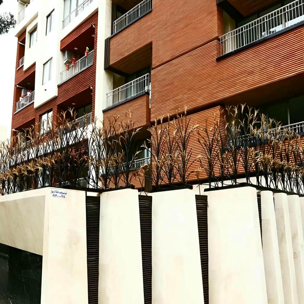 حفاظ شاخ گوزنی در بندر بوشهر