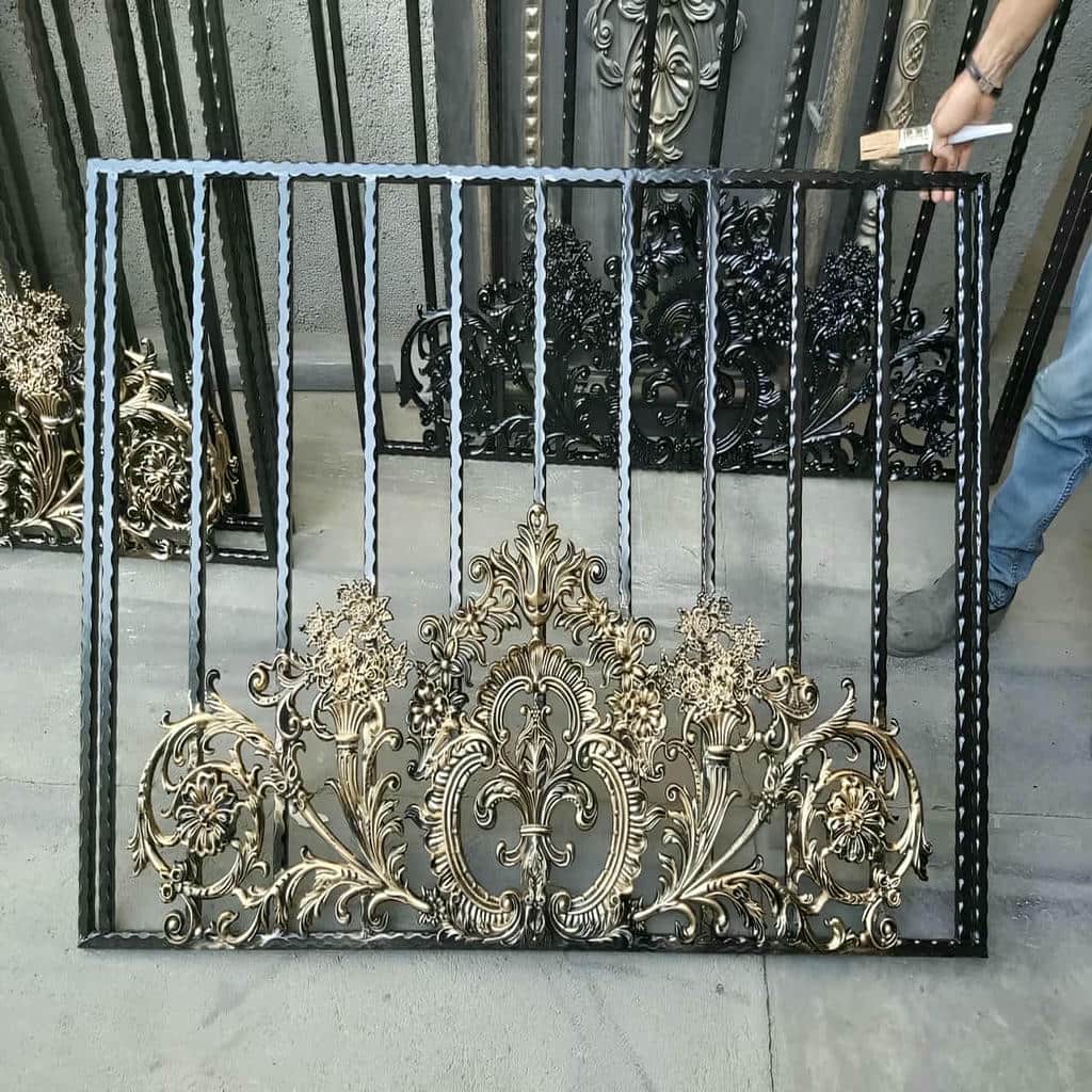 حفاظ پنجره در عظیمیه کرج