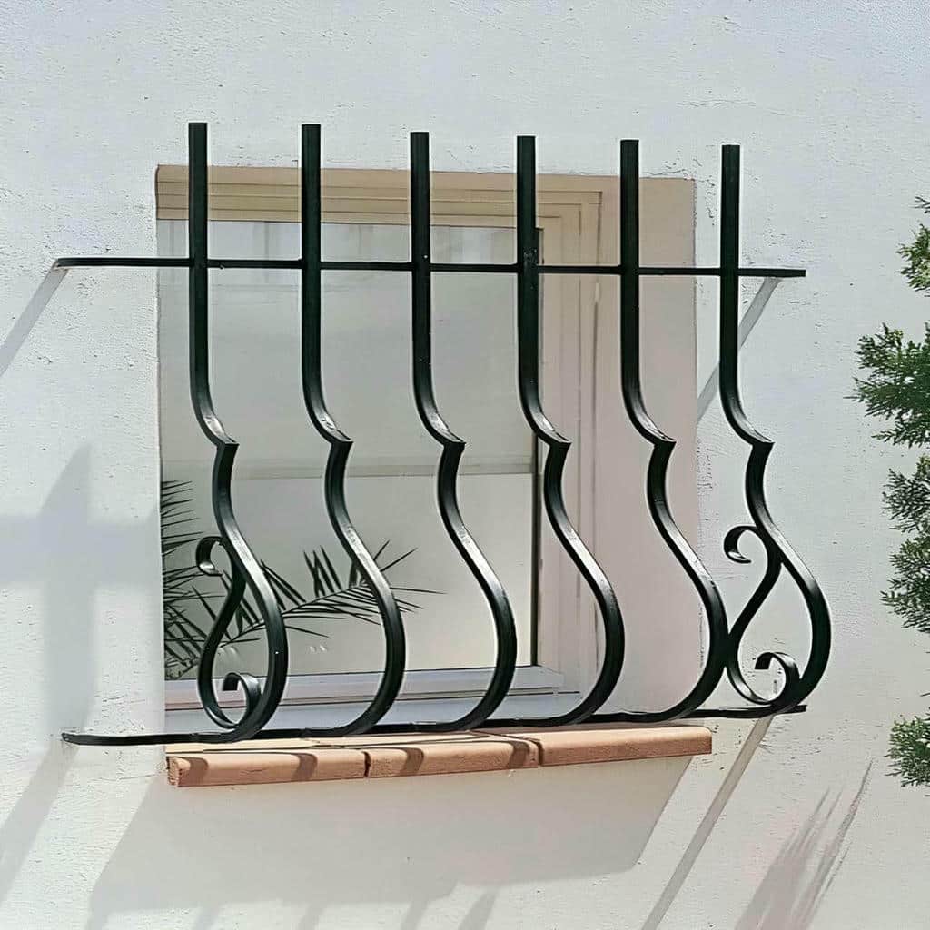حفاظ پنجره در بندر بوشهر