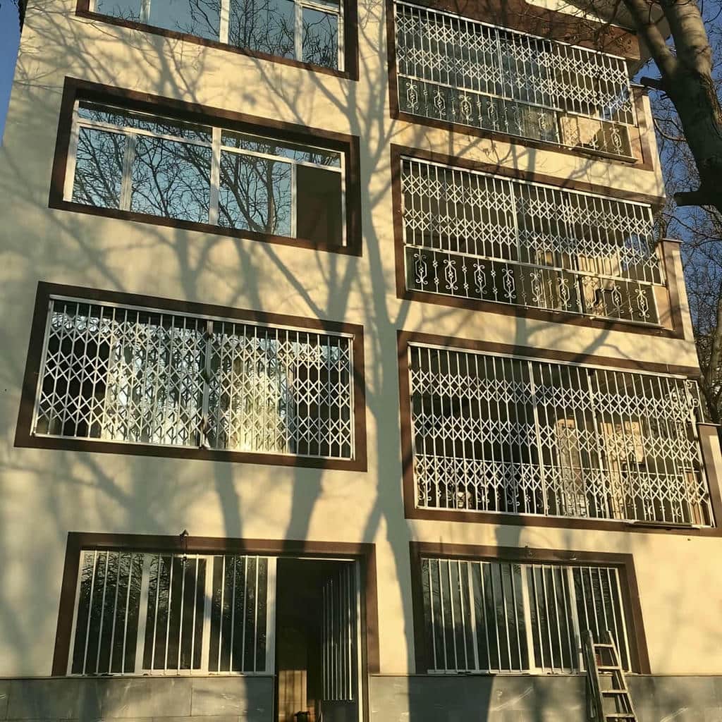 قیمت حفاظ پنجره کلاسیک در سنندج