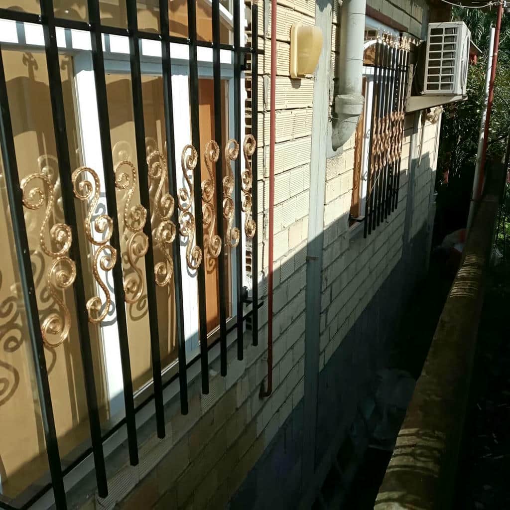 حفاظ پنجره در ساری